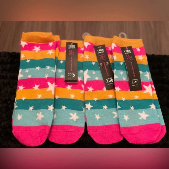 No boundaries women’s multi color with stars low cut socks bundle - Picture 3 of 3